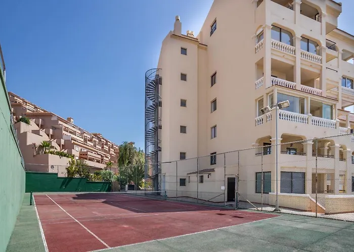 Pet friendly Castle Harbour Matthew'S Flat Los Cristianos