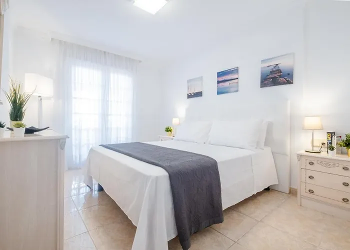 Pet friendly La Maricita Cristianos - Beach Front & Sea View Only Adult Los Cristianos 