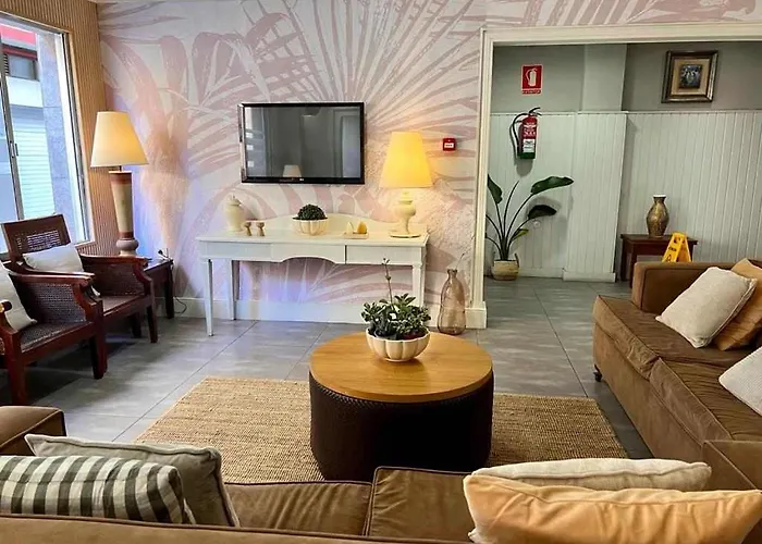 Santa Cruz de Tenerife Dog Friendly Hotels near Cesar Manrique Waterpark