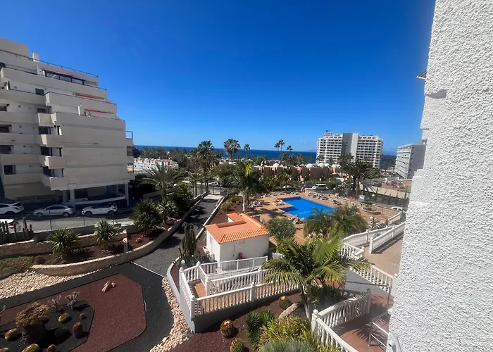 Cabin Rentals in Playa de las Americas (Tenerife)