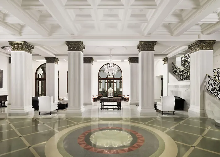 Best 8 Spa Hotels in Santa Cruz de Tenerife near Cesar Manrique Waterpark