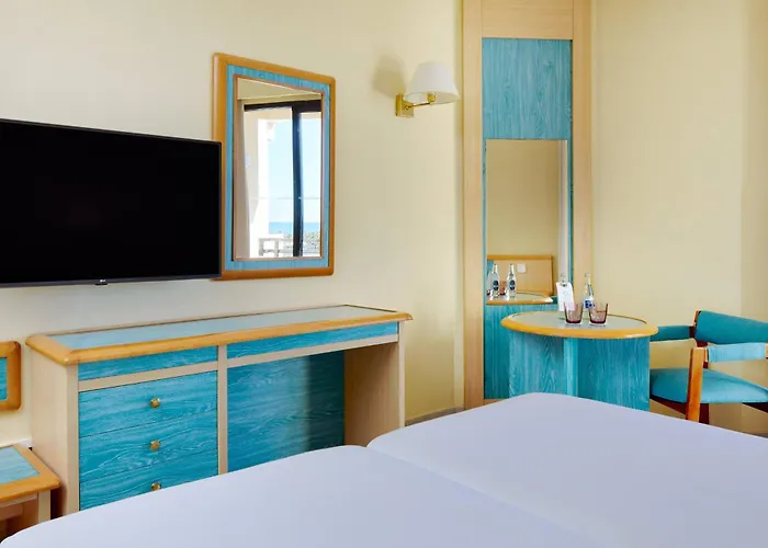 Playa de las Americas (Tenerife) Hotels with Tennis Court